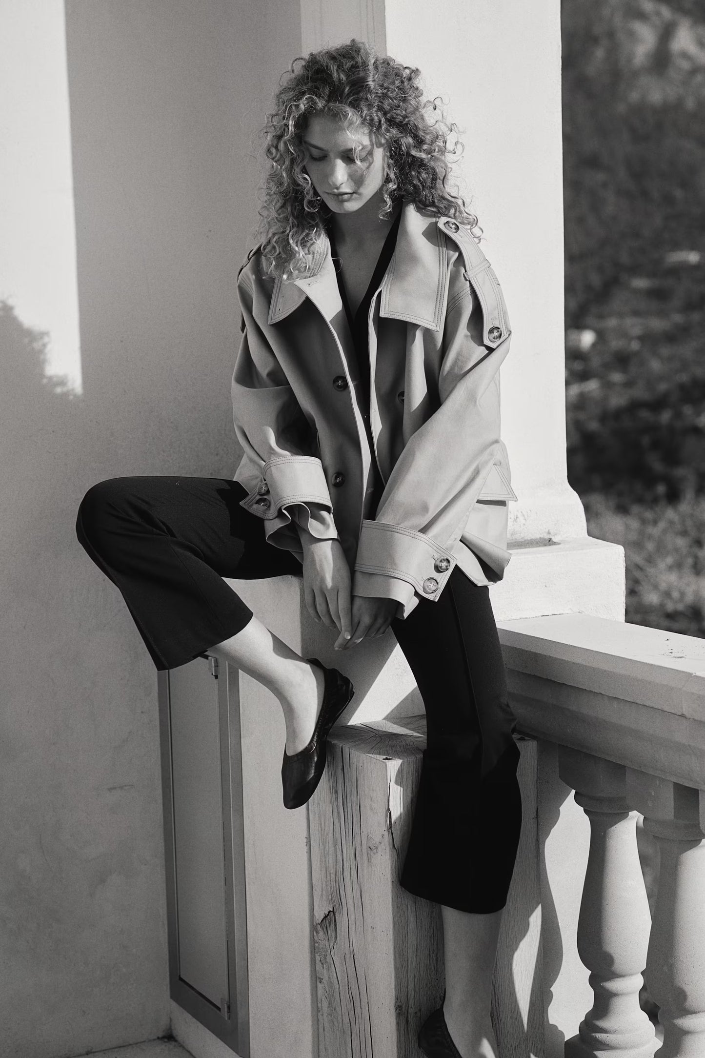 SHORT TRENCH COAT