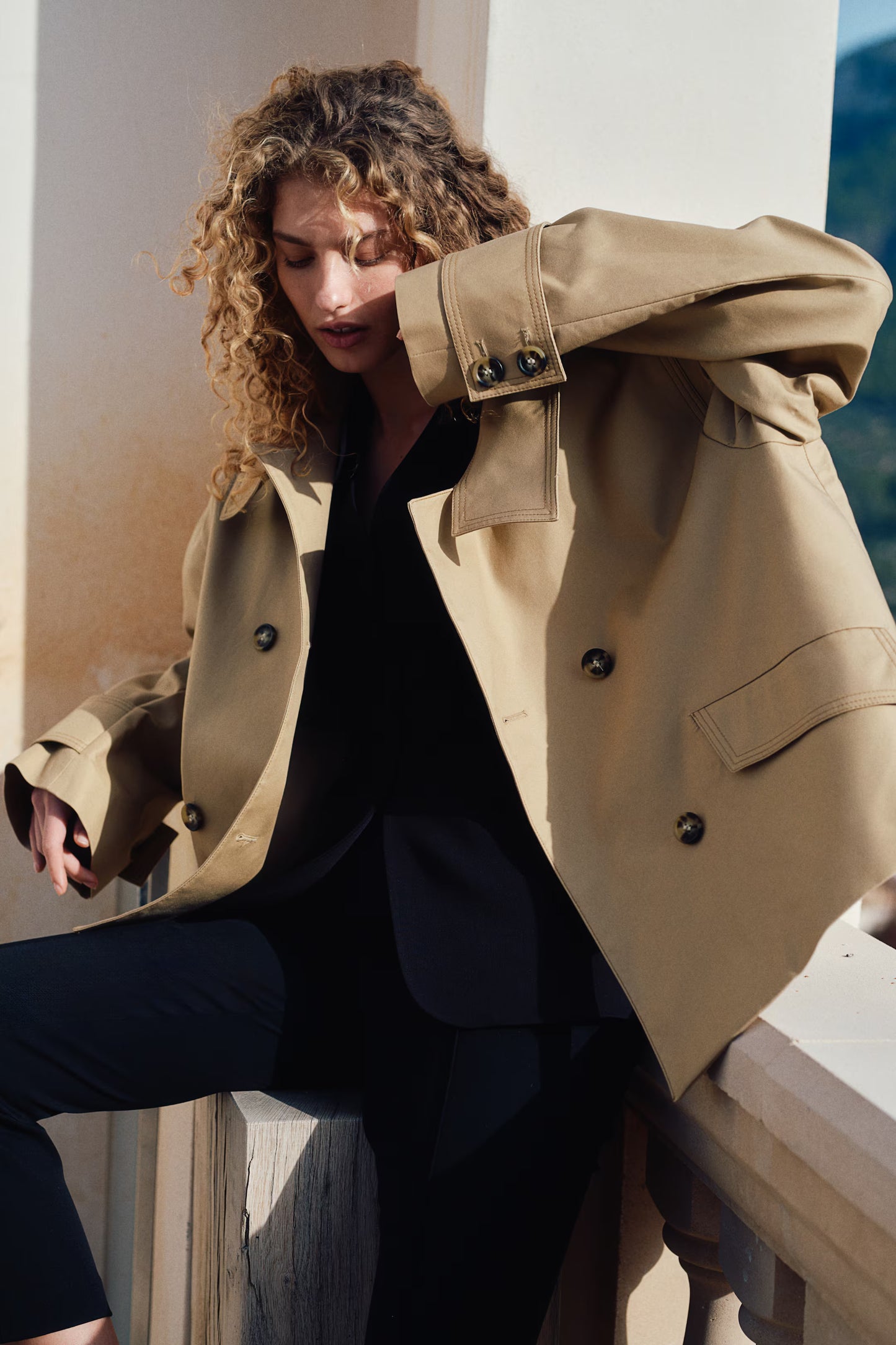 SHORT TRENCH COAT