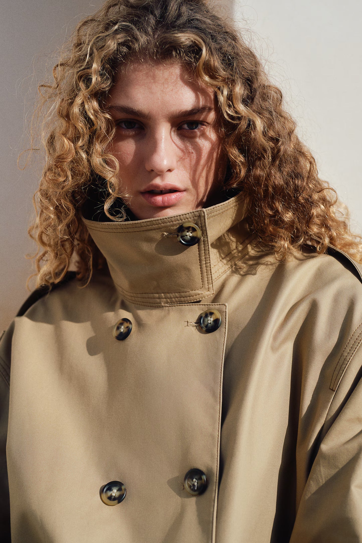 SHORT TRENCH COAT